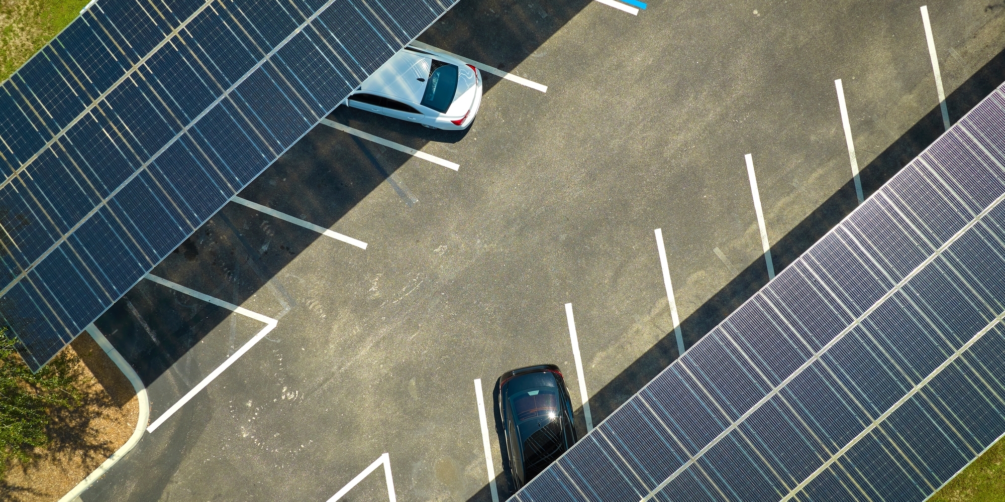 Noord-Holland opent subsidie voor zonnepanelen boven parkeerterreinen