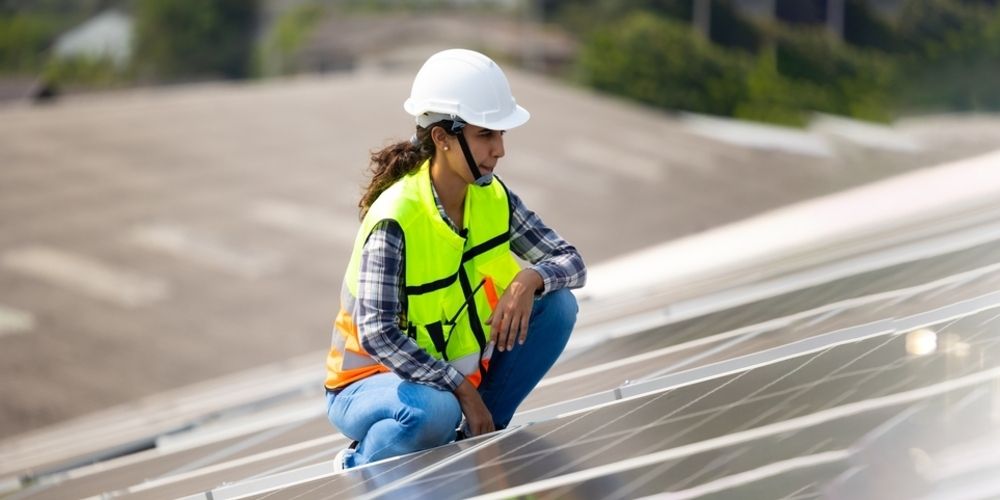 Energiesector moet vrouwelijke werknemers meer en beter gaan faciliteren