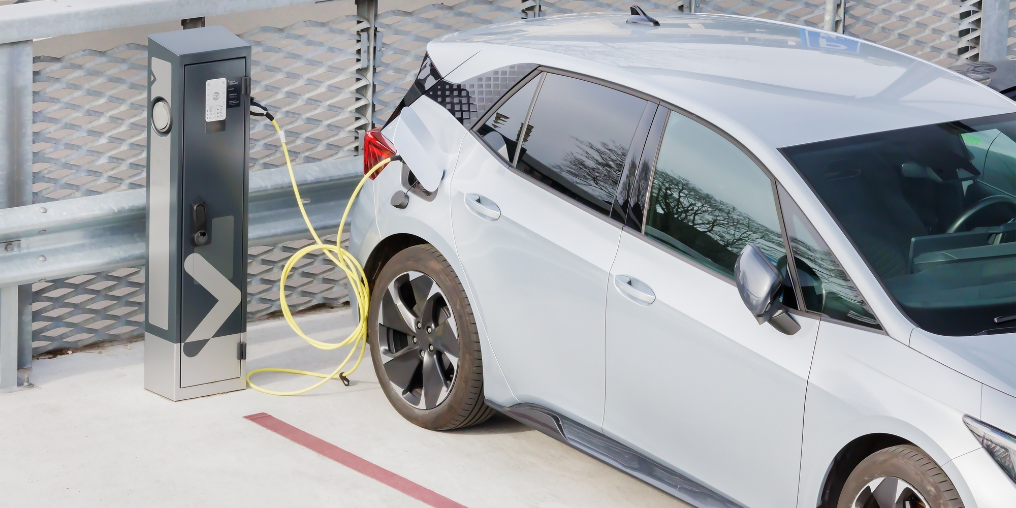 EV Belgium: twee miljoen elektrische wagens kunnen jaarlijks 1,8 miljard euro aan brandstofkosten besparen