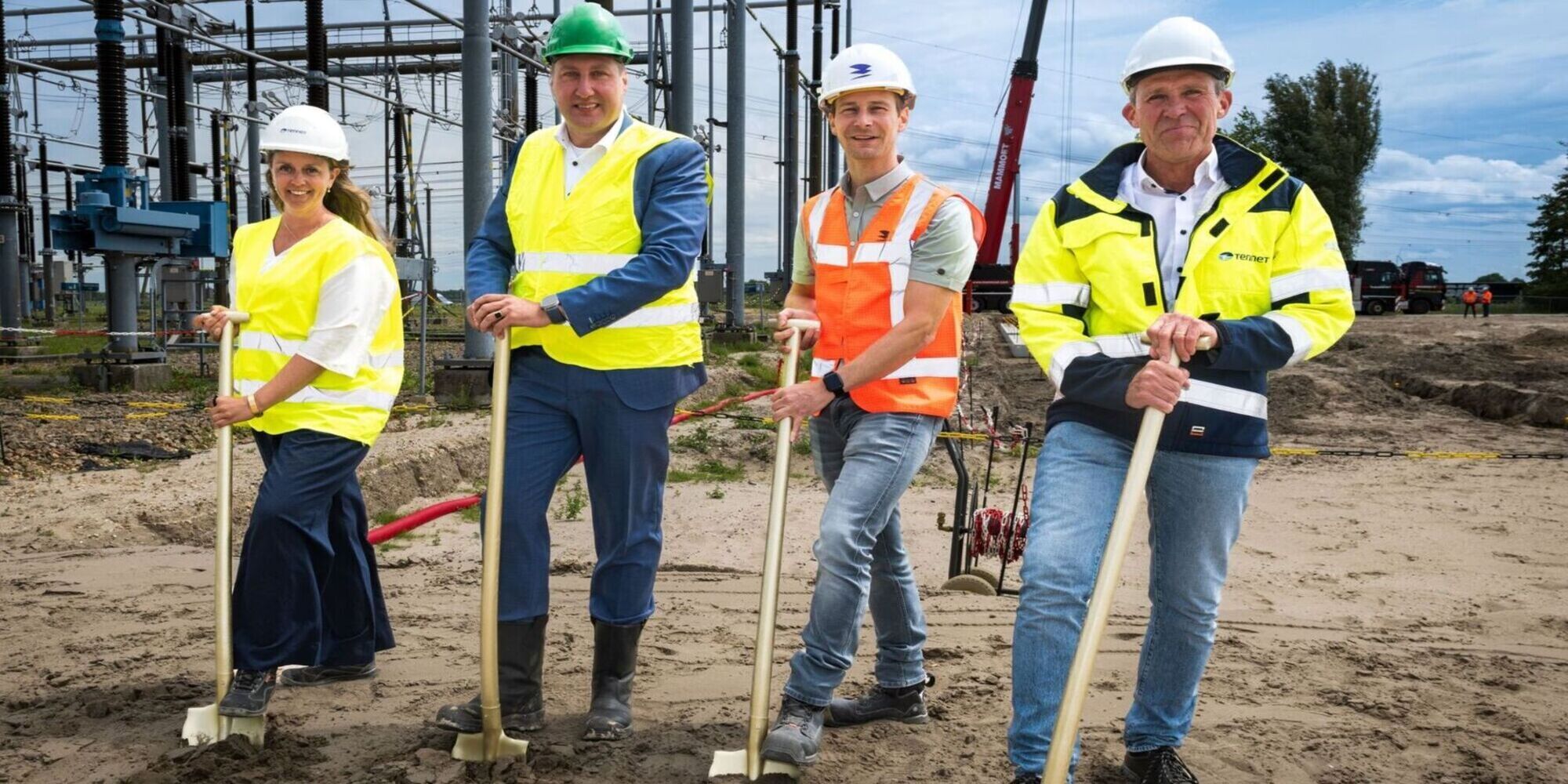 Tennet breidt hoogspanningstation Lelystad uit; wachtlijsten voor ondernemers en woningbouw in de regio moet worden opgelost