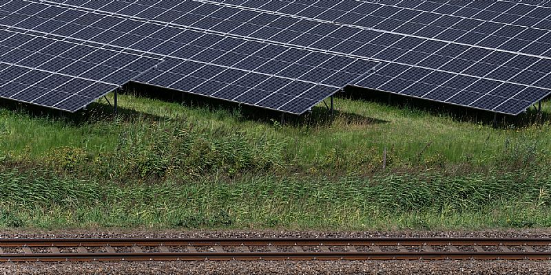 PBL: kans op halen klimaatdoel kleiner dan 5 procent, meer zon en wind maken Nederland wel minder afhankelijk van energie-import