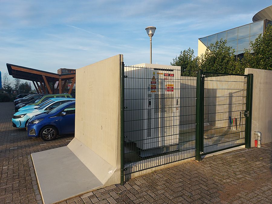 Univé Noord-Holland combineert solar carport met batterij om laadplein beter te benutten