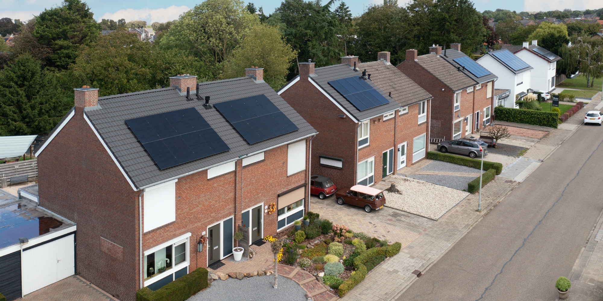 Thuisbatterij verdubbelt bijna eigen verbruik zonnestroom in sociale huurwoningen