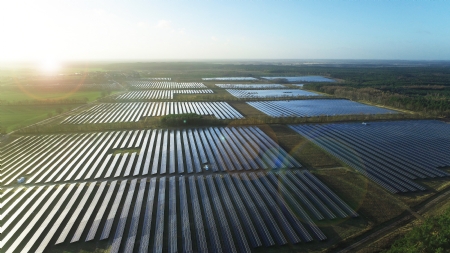 Press release: BELECTRIC builds largest solar farm in the Netherlands