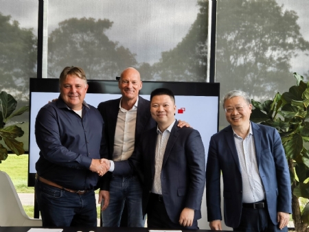 AIKO en VDH Solar tekenen distributieovereenkomst voor 520 MW ABC-modules in Benelux