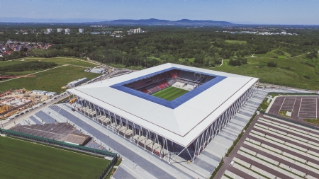 BadenovaWärmeplus and SC Freiburg implement world''s largest photovoltaic system on a stadium roof with Meyer Burger solar modules