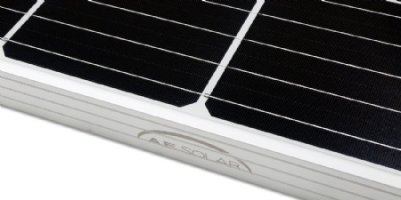s Werelds eerste Smart Hot-Spot Free Module bij Solar Solutions International