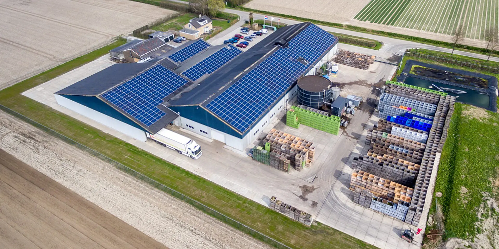 Solarstell en Solar Construct Nederland vormen BluBase: ‘Versnelling van de energietransitie’