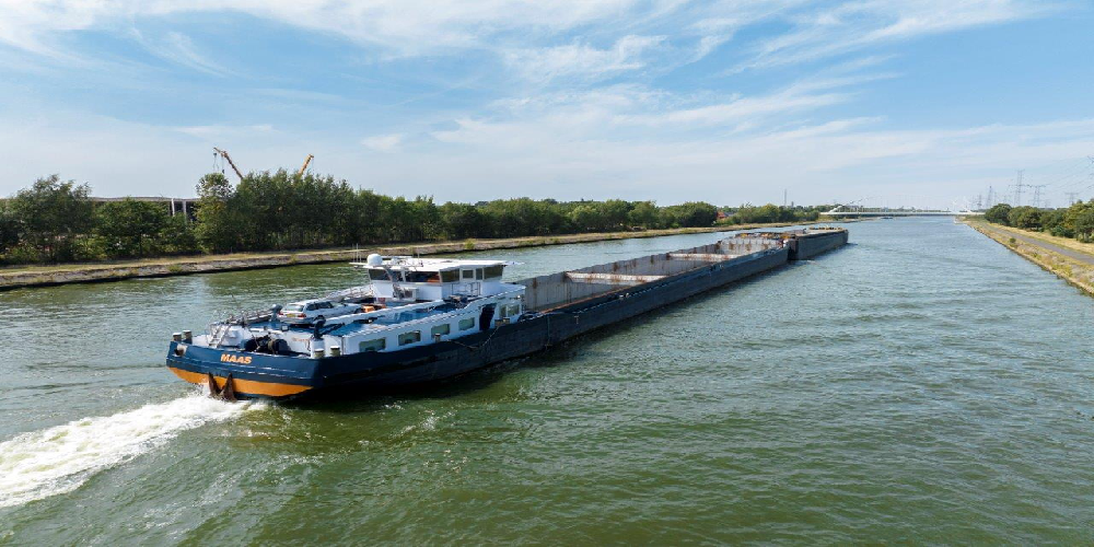 Binnenvaartschip FOD Maas binnenkort op waterstof