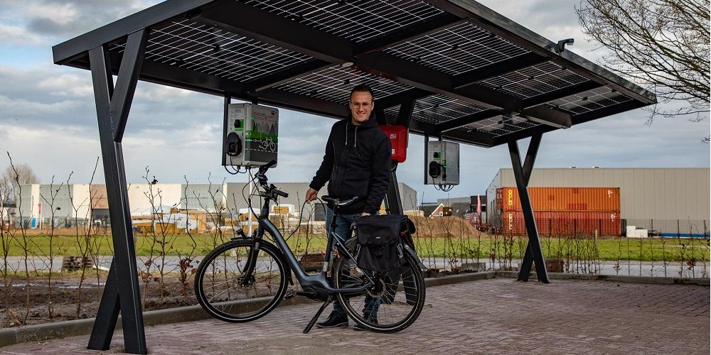 Hive ’n Drive laad e-bikes met zonne-energie