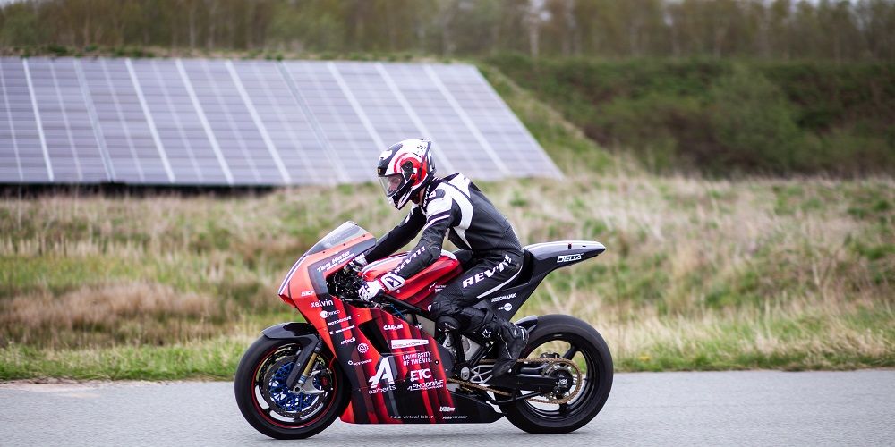 Electric Superbike Twente test E-bikes op het toekomstig duurzaamste circuit ter wereld