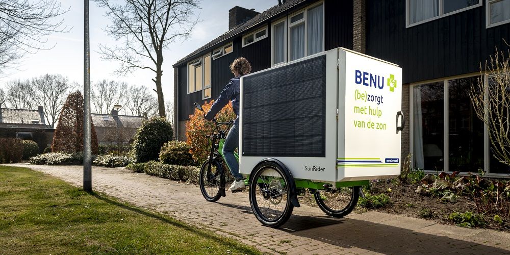 ‘Autonoom stedelijk transport met schone energie, én de SunRider is een echte nekkendraaier’