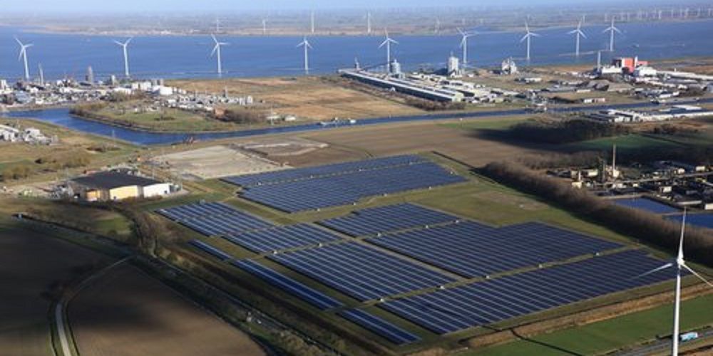 Delfzijl krijgt ruimte op net voor wind- en zonneparken