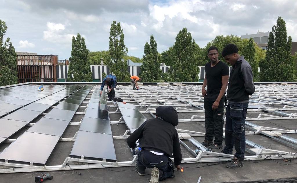 800 tweedehands zonnepanelen op Marineterrein Amsterdam