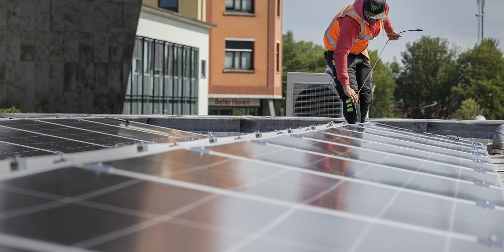 Elektriciteitsbranche groeit normeringen voorbij