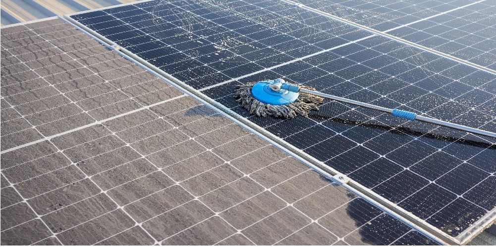 Heeft het Saharastof invloed op de opbrengst van zonnepanelen?