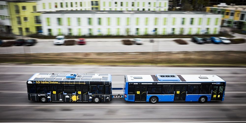 Busaanhangers in München op zonne-energie