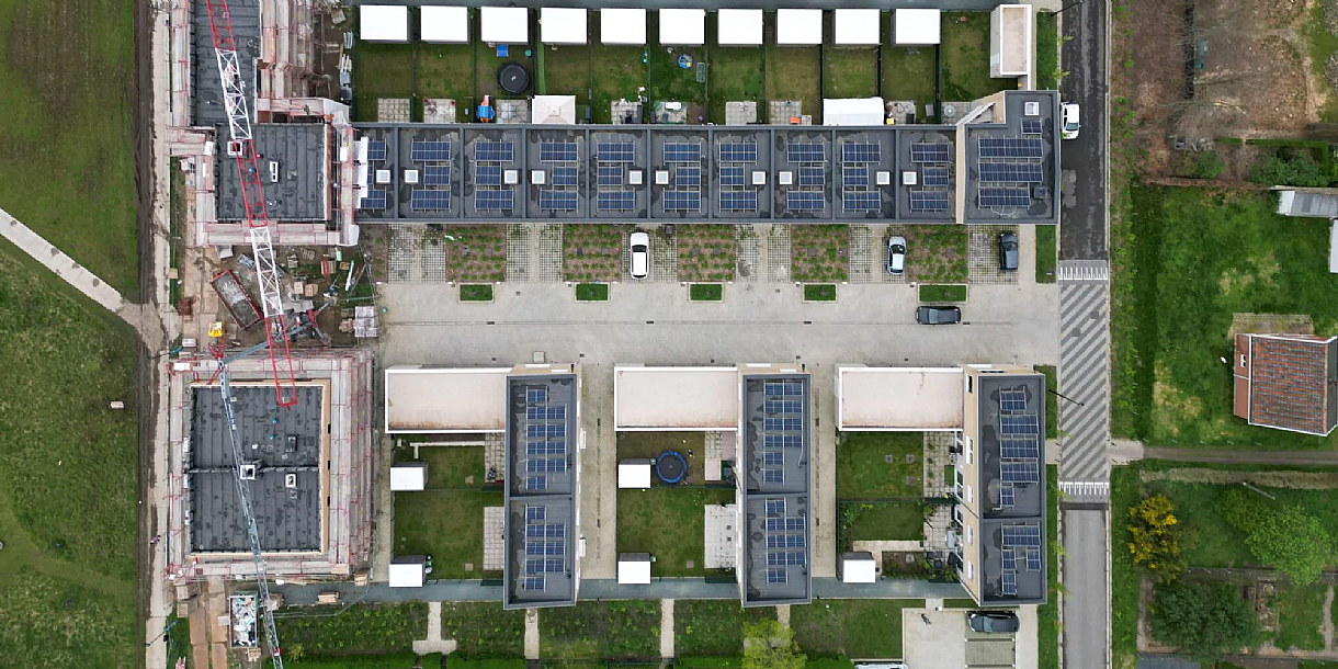 Vlaamse woningcorporaties pakken plaatsen zonnepanelen gezamenlijk aan met 'solar as a service' model