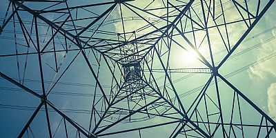 Nederlandse stroomnet-wachtrij kan transparanter en zonder ‘handdoekje leggen’